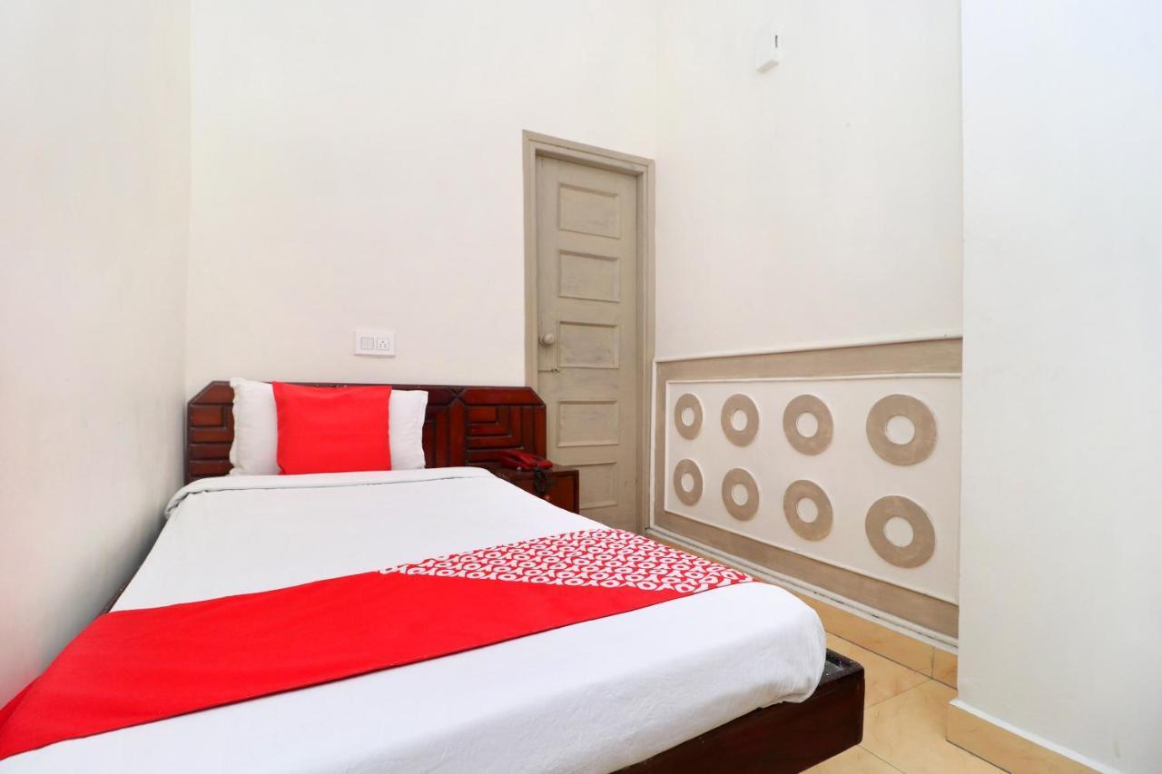 Oyo 16098 Hotel Amrit Jalandhar Exterior foto